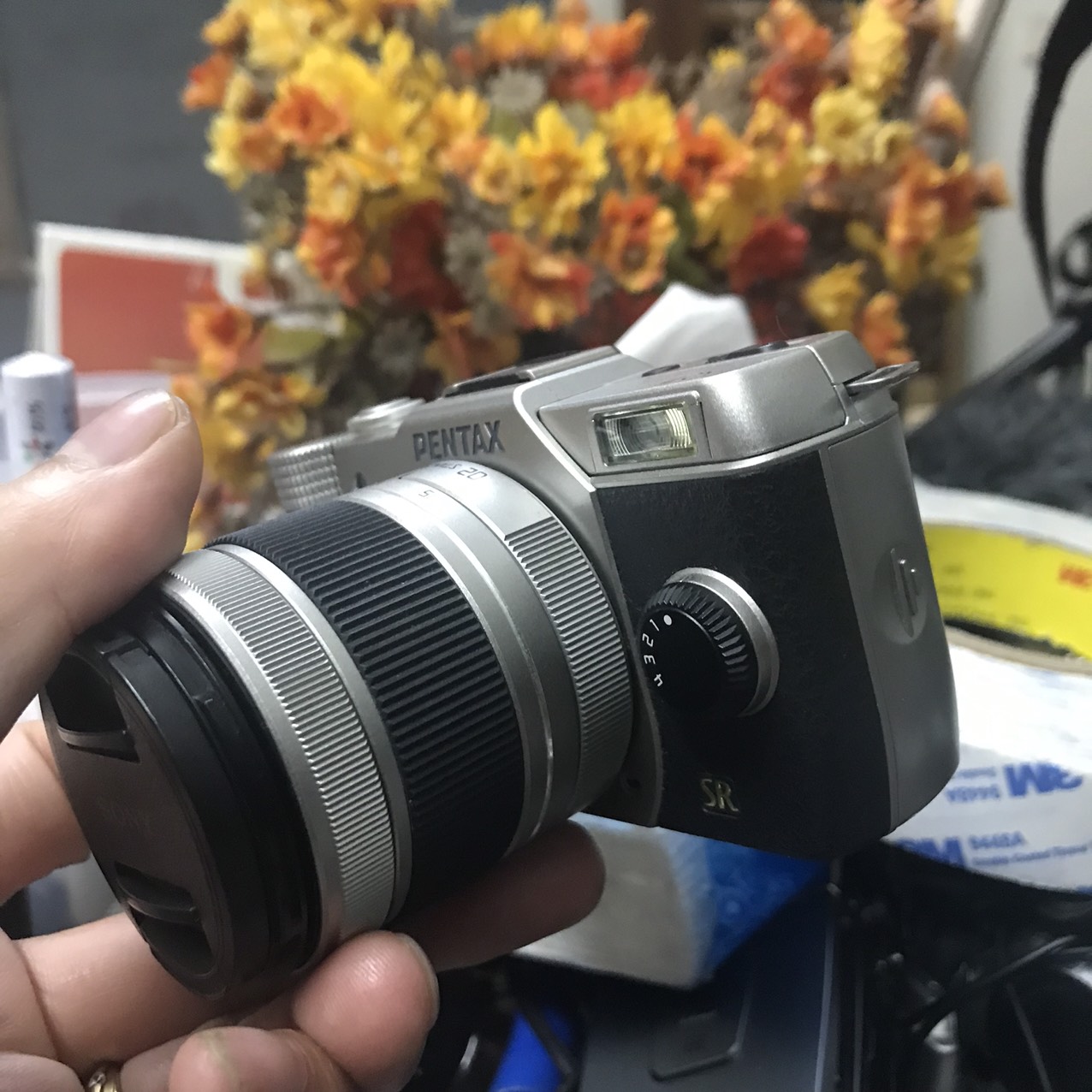 Pentax Q7 kèm ống kính 5-15