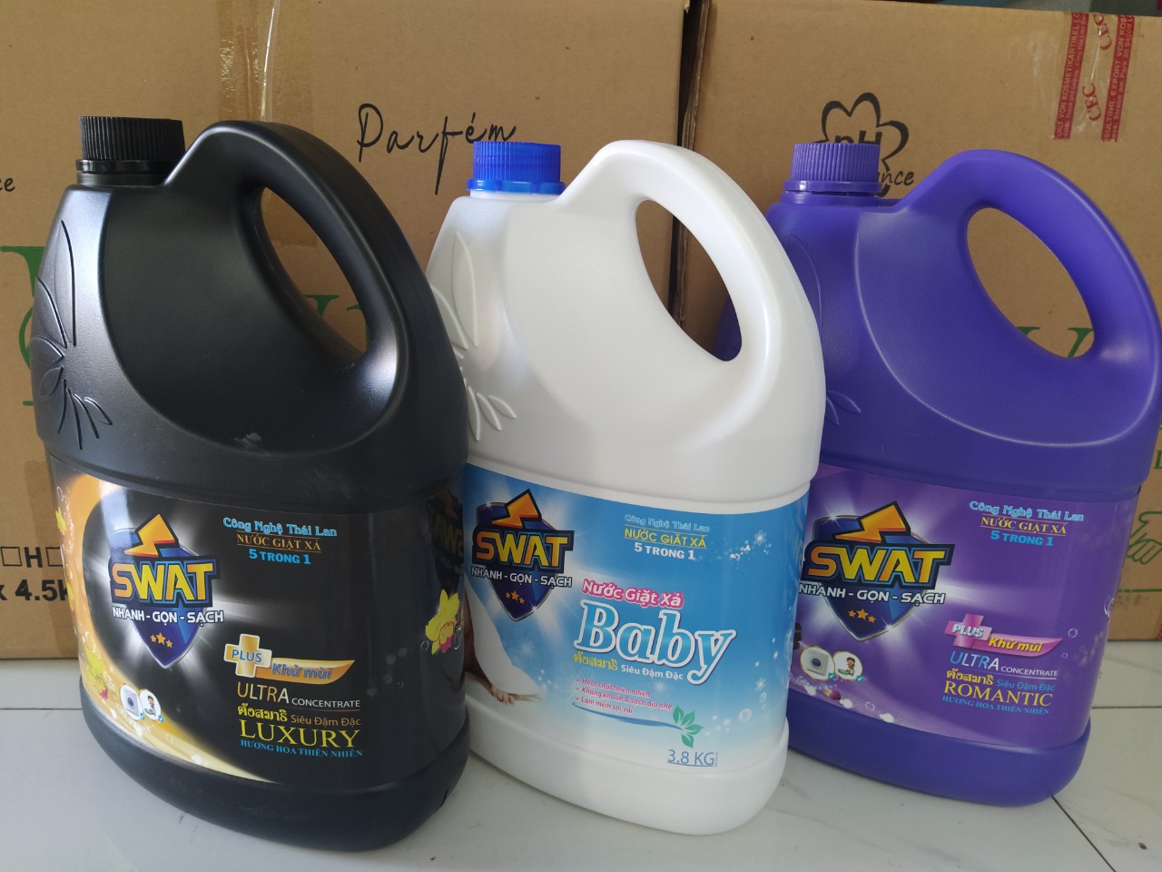 Nước giặt xả SWAT 3.8Kg (Đen-5 in 1)