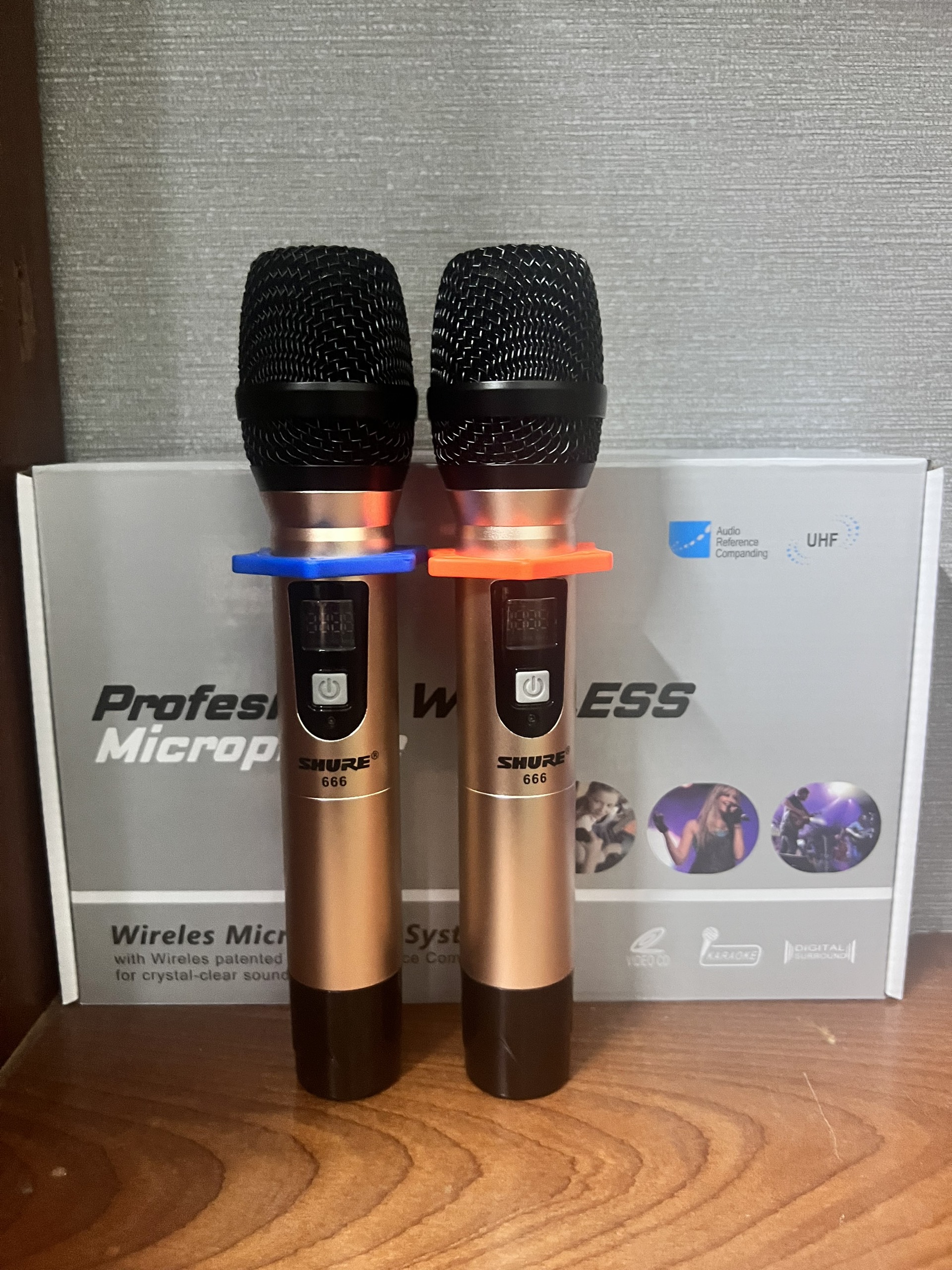 Bộ Micro không dây karaoke DOJIKAR M2