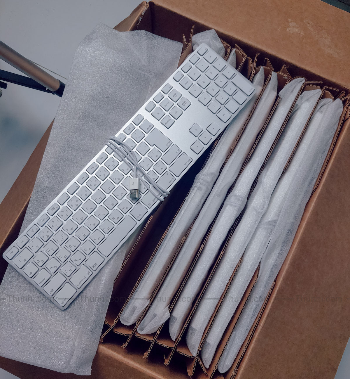Bàn phím Apple, Apple Keyboard USB A1243, bàn phím iMac