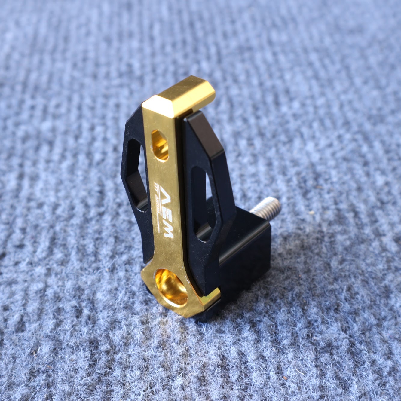 Móc treo đồ xe máy aem chất liệu nhôm cnc kiểu dáng đẹp mắt