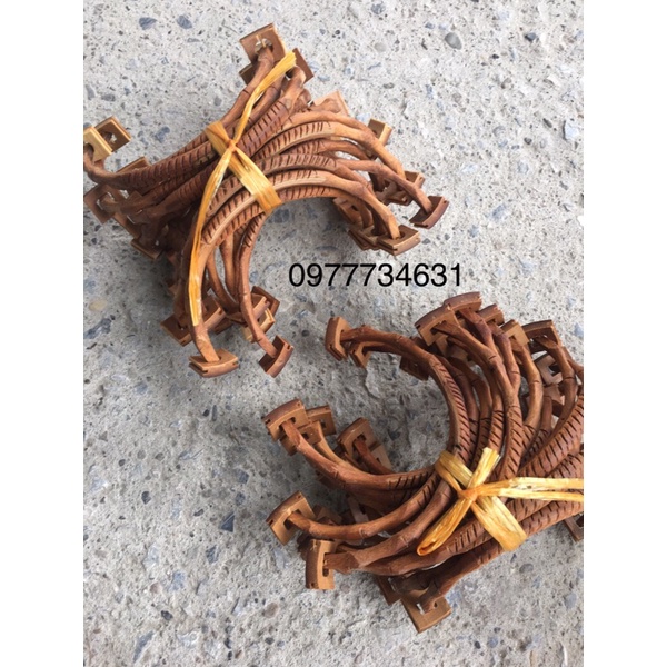 Cầu góc móng ngựa lồng chim chích chòe kẻ vạch chống trơn trượt cho chim Phụ kiện Kabosa