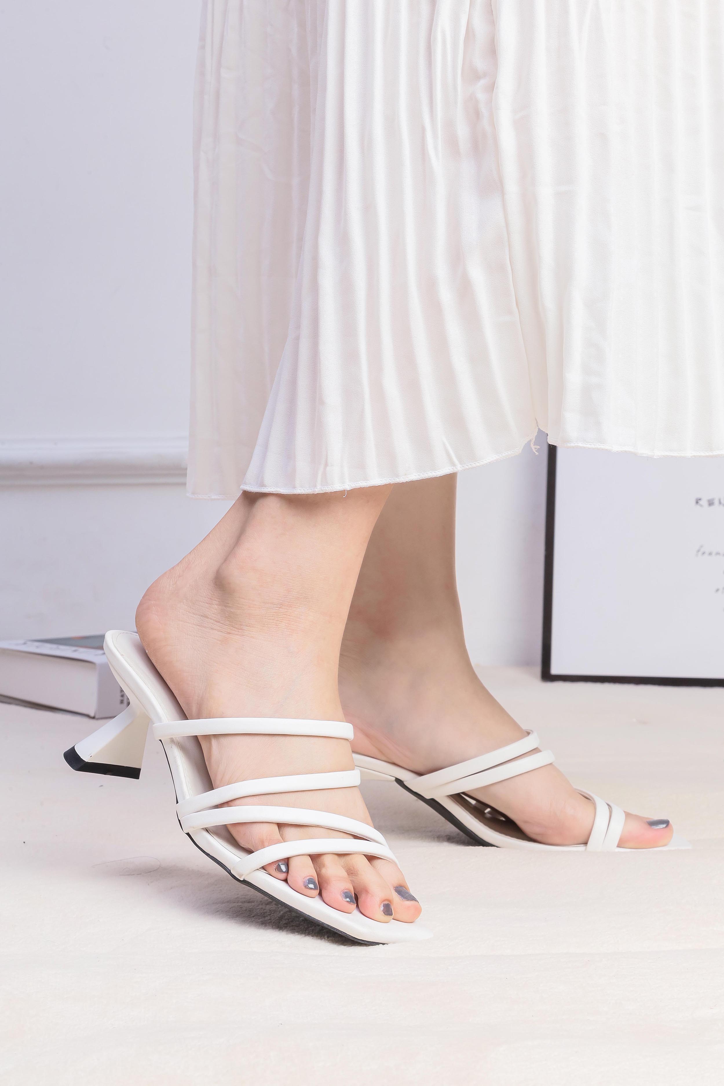 Guốc Cao Gót Nữ 6cm Kiểu Quai Sợi Pixie H066