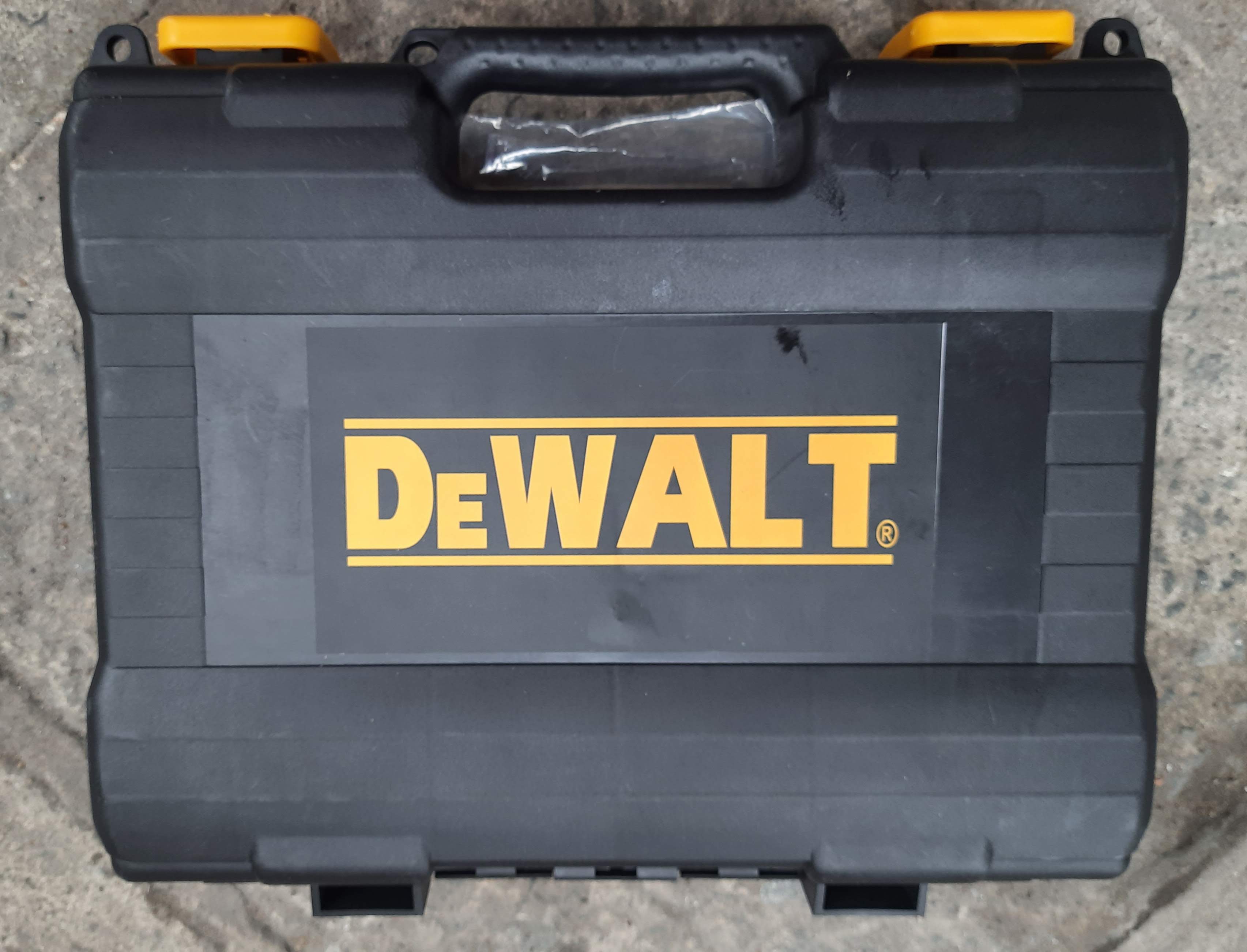[HCM]Máy khoan pin DeWalt 3 chức năng
