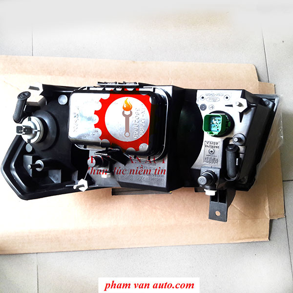 Đèn pha Ford Transit CAO CẤP, Đèn trước ô tô Transit 2005 Phạm Văn Auto