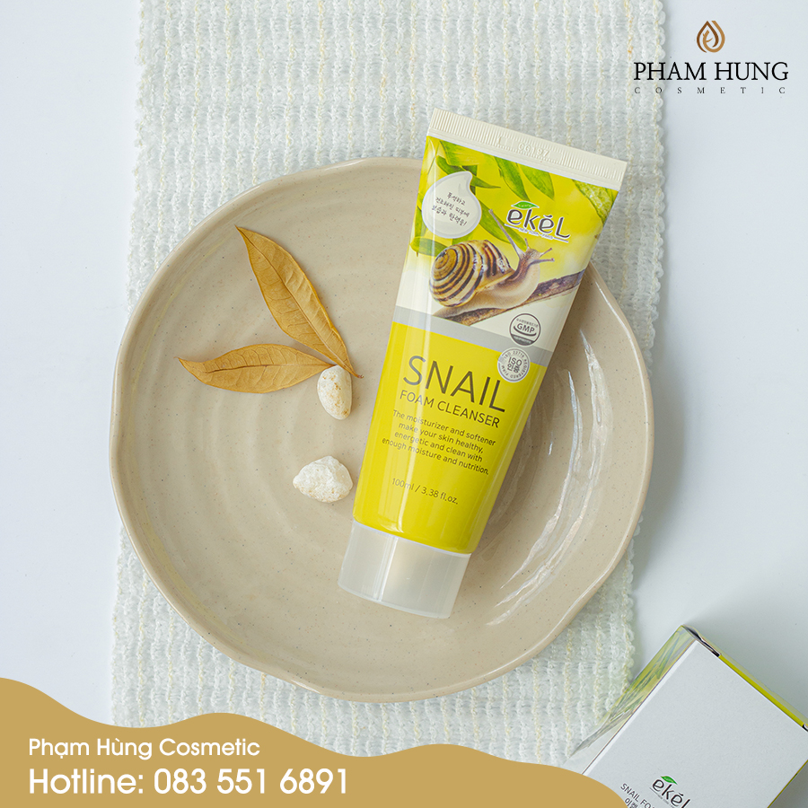 Sữa rửa mặt dịch ốc sên Ekel - Ekel Snail Foam Cleanser 100ml