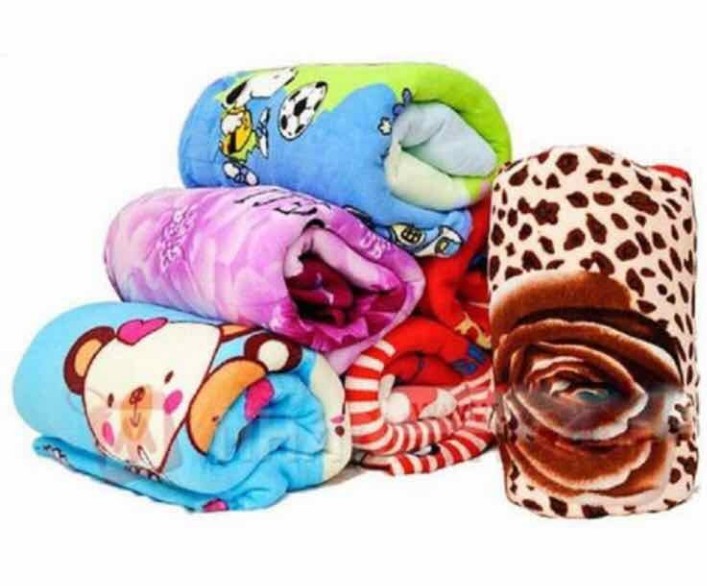 Mền tuyết trẻ em khổ 1m x 1m5 giao màu ngẫu nhiên
