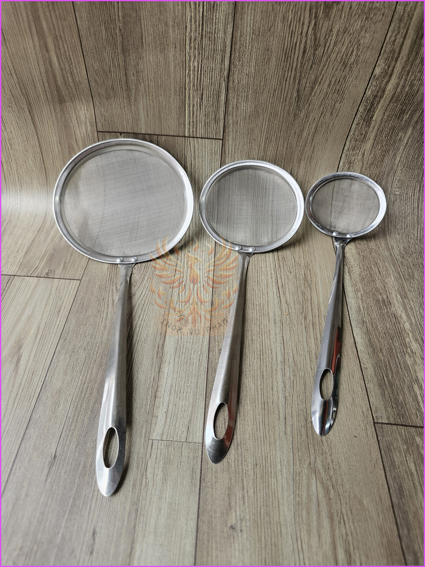Vá vớt bọt / hớt bọt inox dạng lưới khít , mịn (Ảnh shop tự chụp)