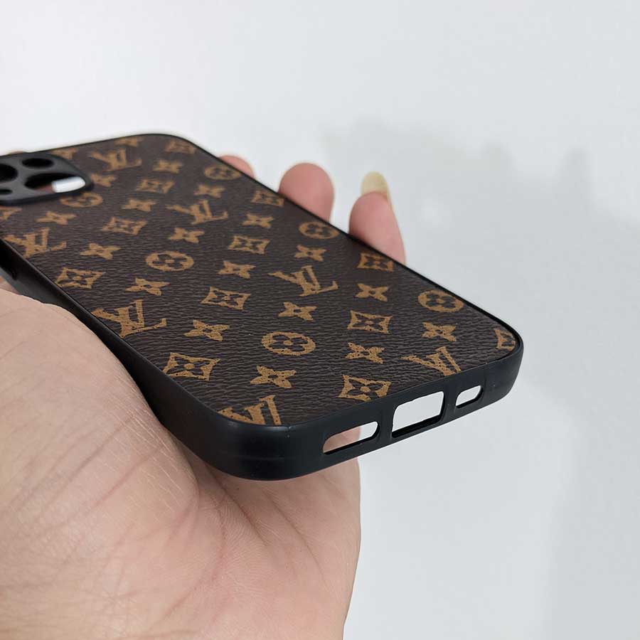 Ốp lưng họa tiết LV iPhone 13