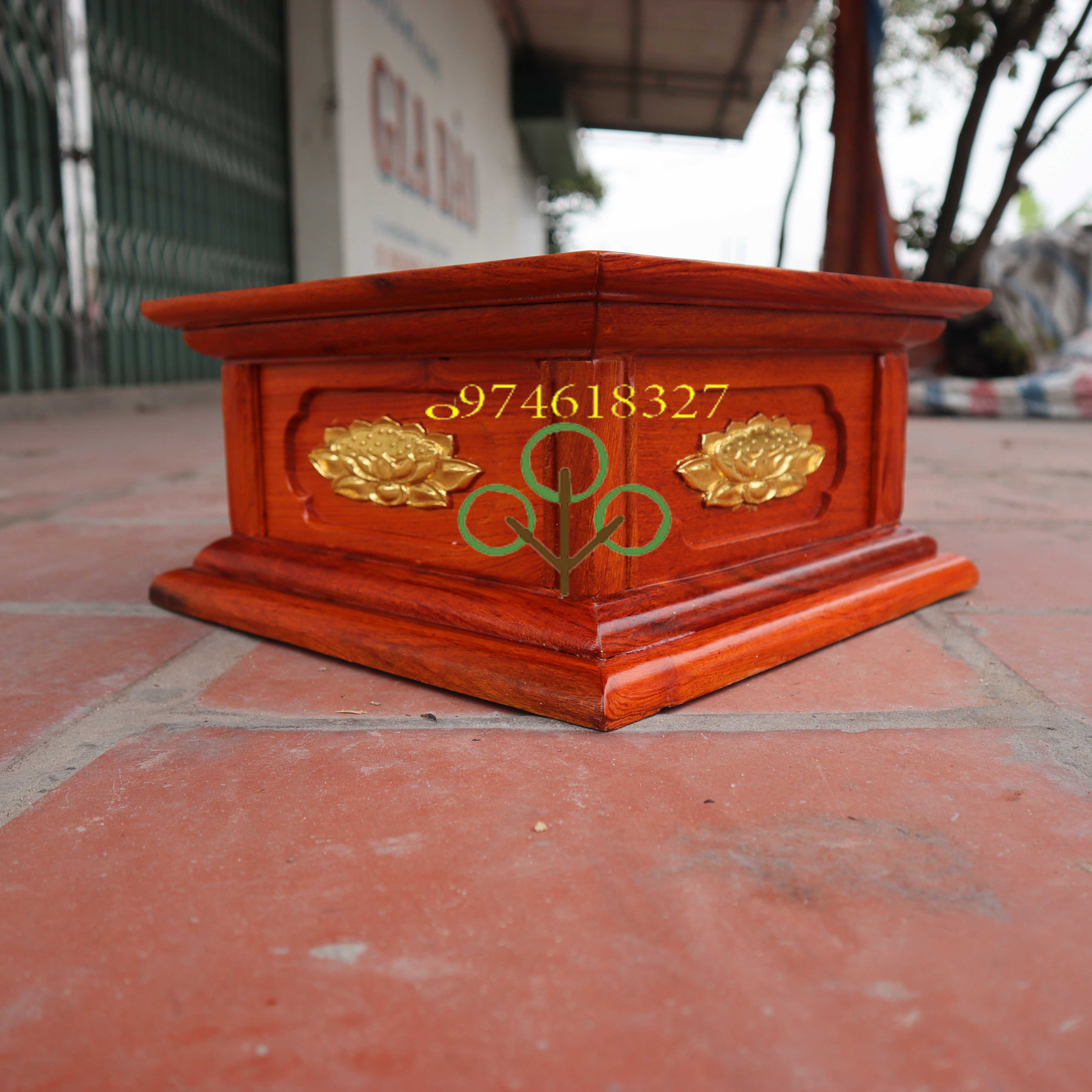Đôn đế hộp hoa sen vuông rát vàng gỗ hương cao 17cm