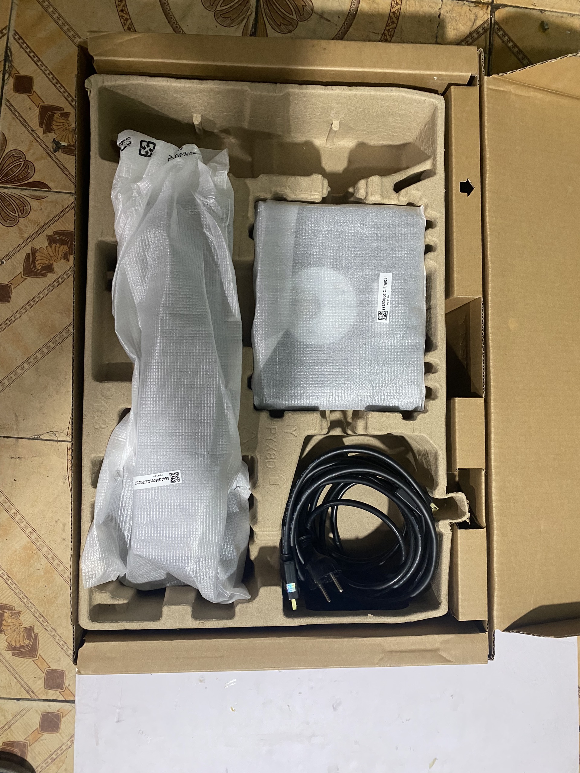 Dell 24″ P2419H (1920×1080/IPS/60Hz/5ms)