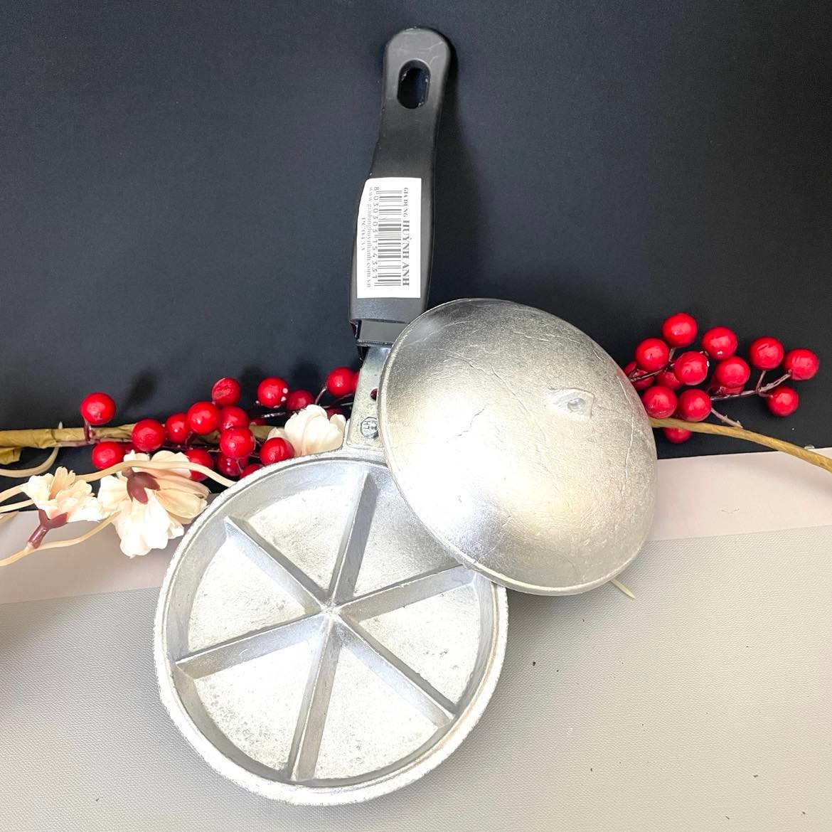 Khuôn Trái Sáng, Bánh Trứng Cút, Khoai Mì - hình TAM GIÁC. Khuôn GANG. Dụng Cụ làm bánh TRUYỀN THỐNGKhuôn nhỏ gọn- Đồ Gia Dụng nhà bếp, Dụng cụ pha chế, Khuôn làm bánh và nguyên liệu