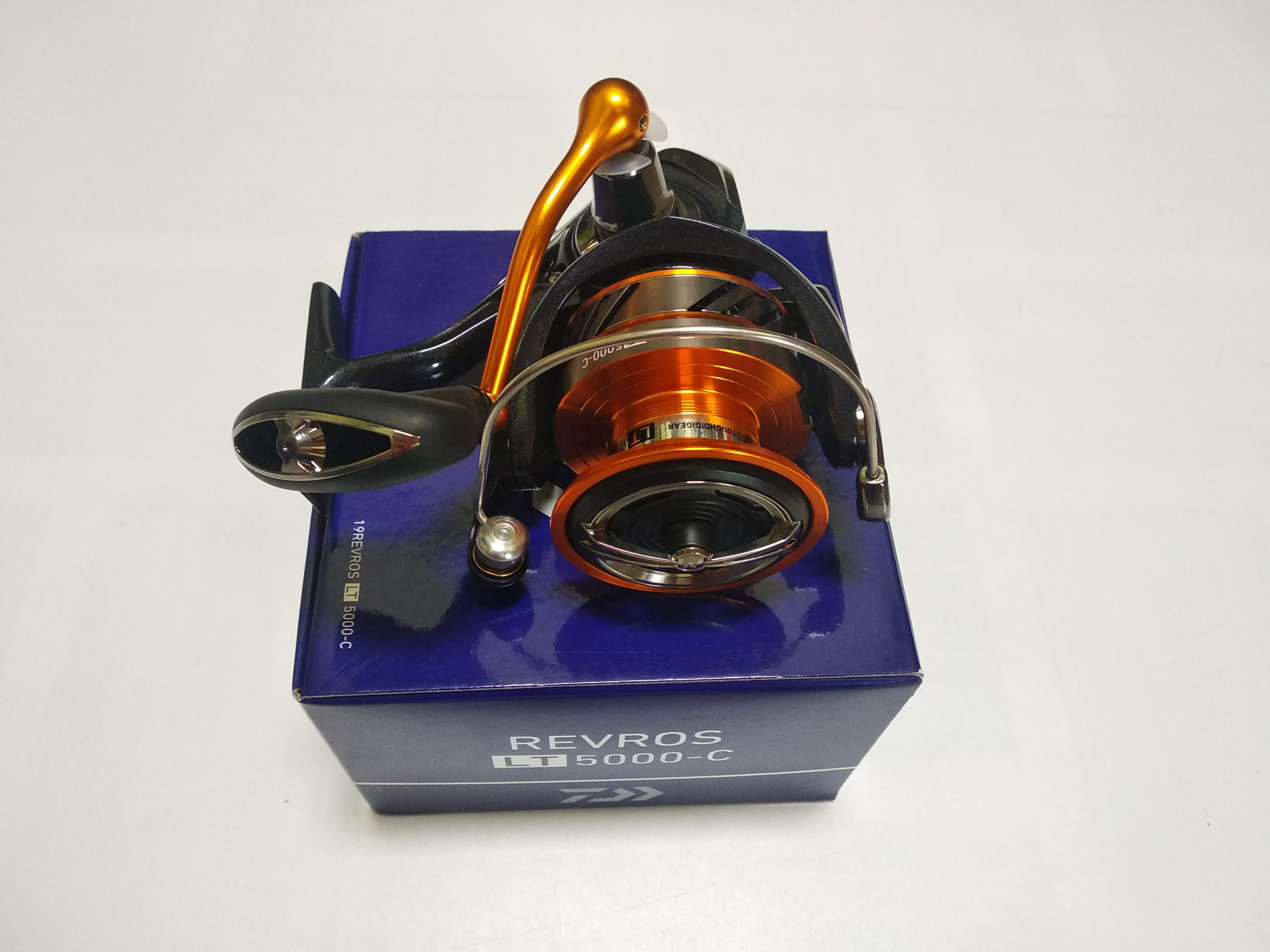 Máy câu cá Daiwa CrossFire LT5000-C