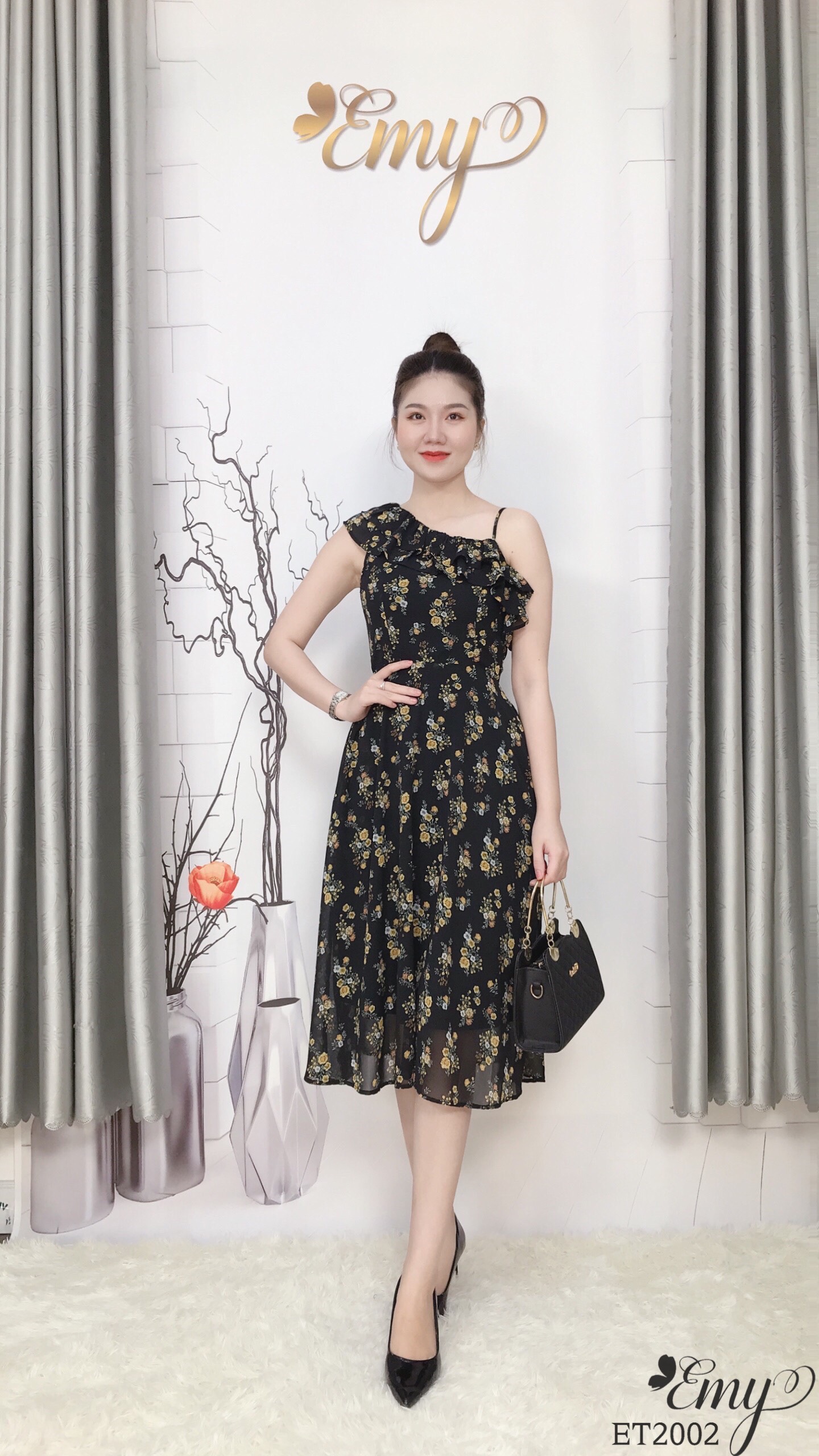 Đầm emy et2002 xoè cổ bèo lệch