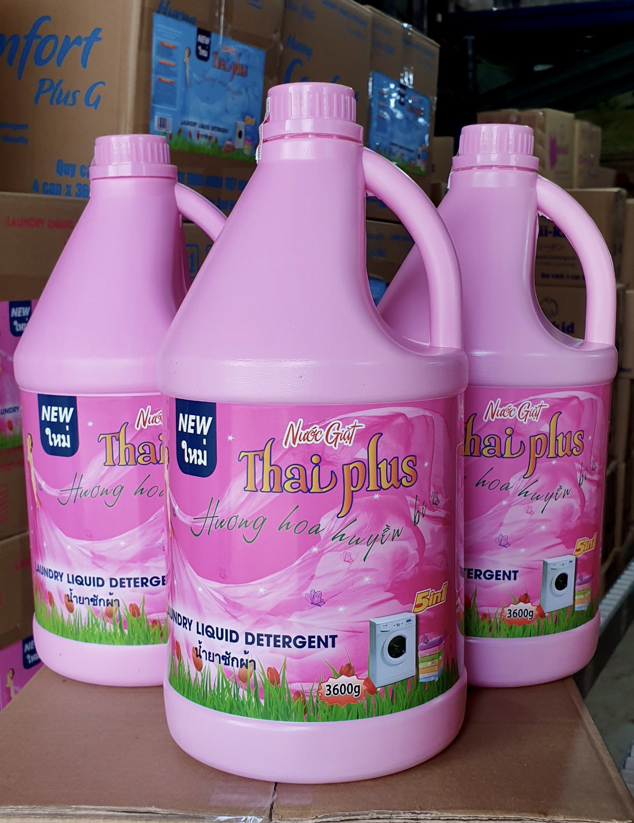 Nước giặt Thái Plus Hương Comfort Cực Thơm 3600ML