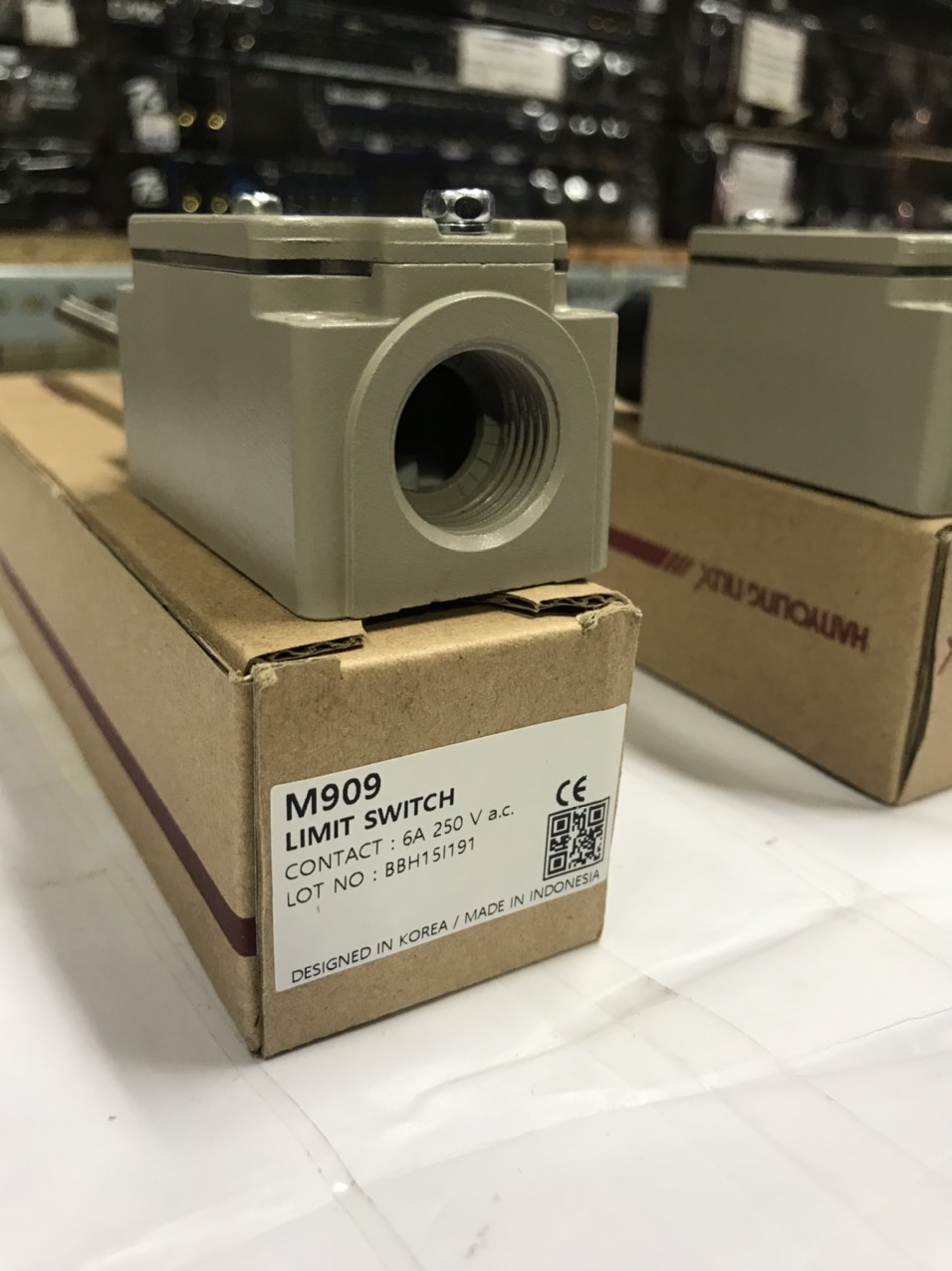 Công tắc hành trình Hanyoung HY- M909