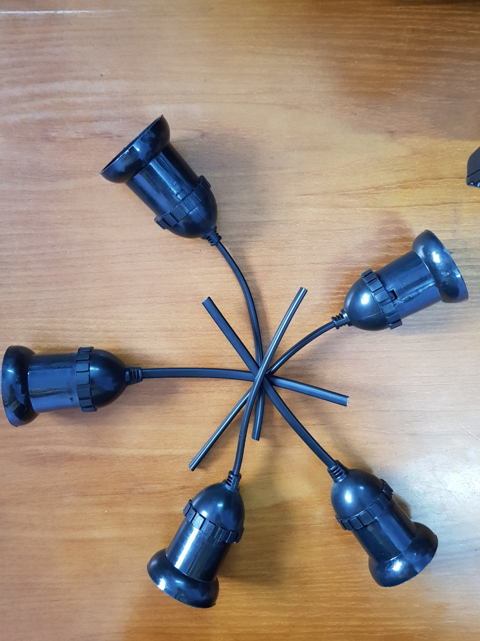 Đui đèn xoáy E27 có dây 12cm- combo 2 cái