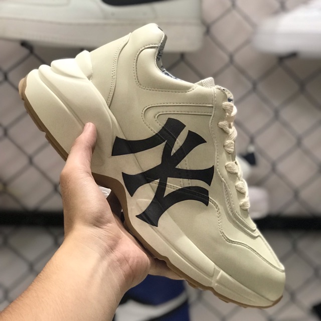 Giày Sneaker Guccii Sneaker Rhyton Cream NY ( Giày Guccii Yankess chữ w)