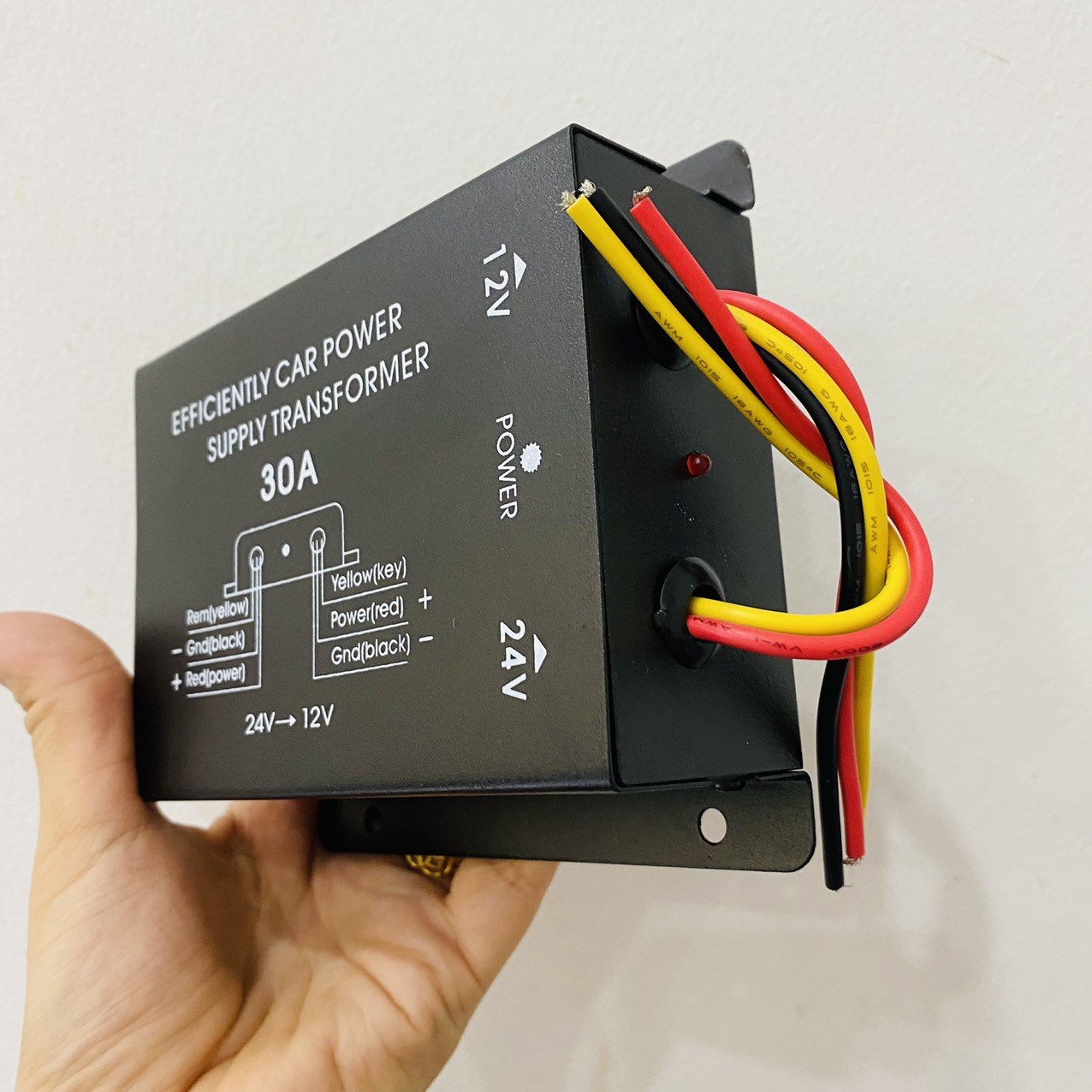 Hcm - bộ chuyển đổi nguồn điện ô tô từ 24v sang 12v , 30a , 240w chuyên dùng cho xe tải, xe công trình