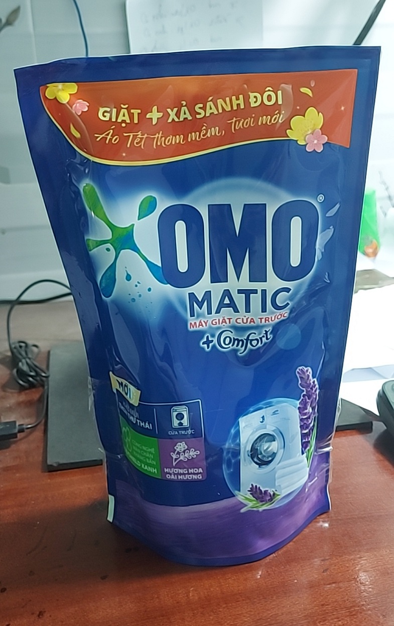 Set 2 Bịch Nước giặt Omo Matic tinh dầu thơm Comfort 412g x2 |