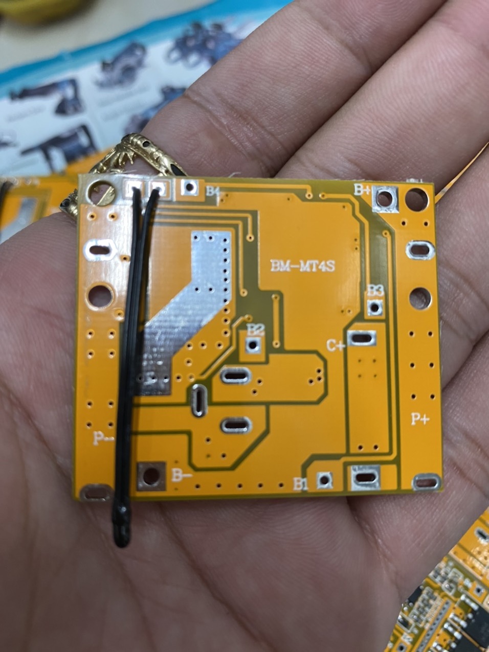 Mạch vàng Makita 4S 65A Không Chân.