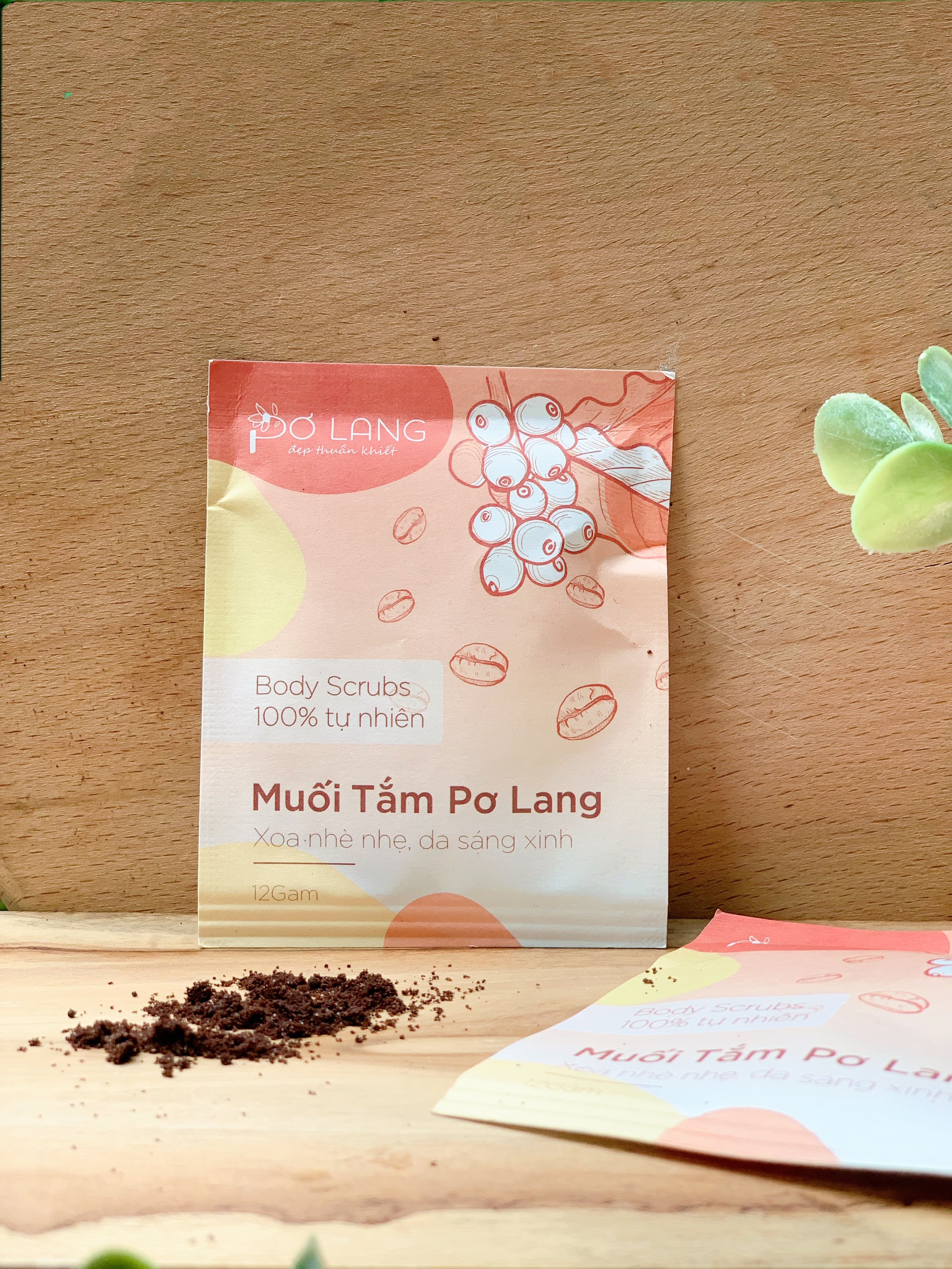 Muối tắm giảm mụn lưng Pơ Lang túi 12 gam (100% Thiên nhiên với dưỡng chất bơ tươi và cà phê Robusta Honey rang mộc)