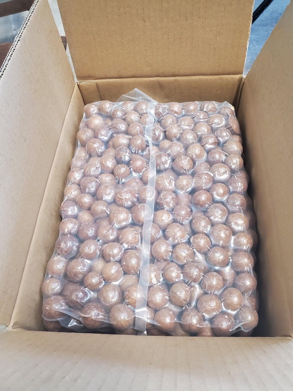 Hạt mắc ca Tây Nguyên 500gr (tặng kèm khui, đã sấy chín)