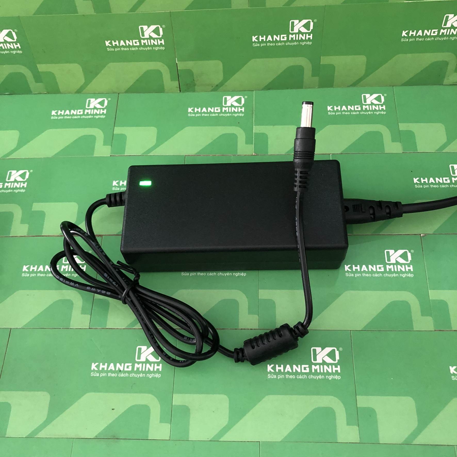 [HCM]Sạc pin Li-ion 7S 29.4V 2A new đèn báo đầy chuyên sạc pin 24V 7 cell nối tiếp