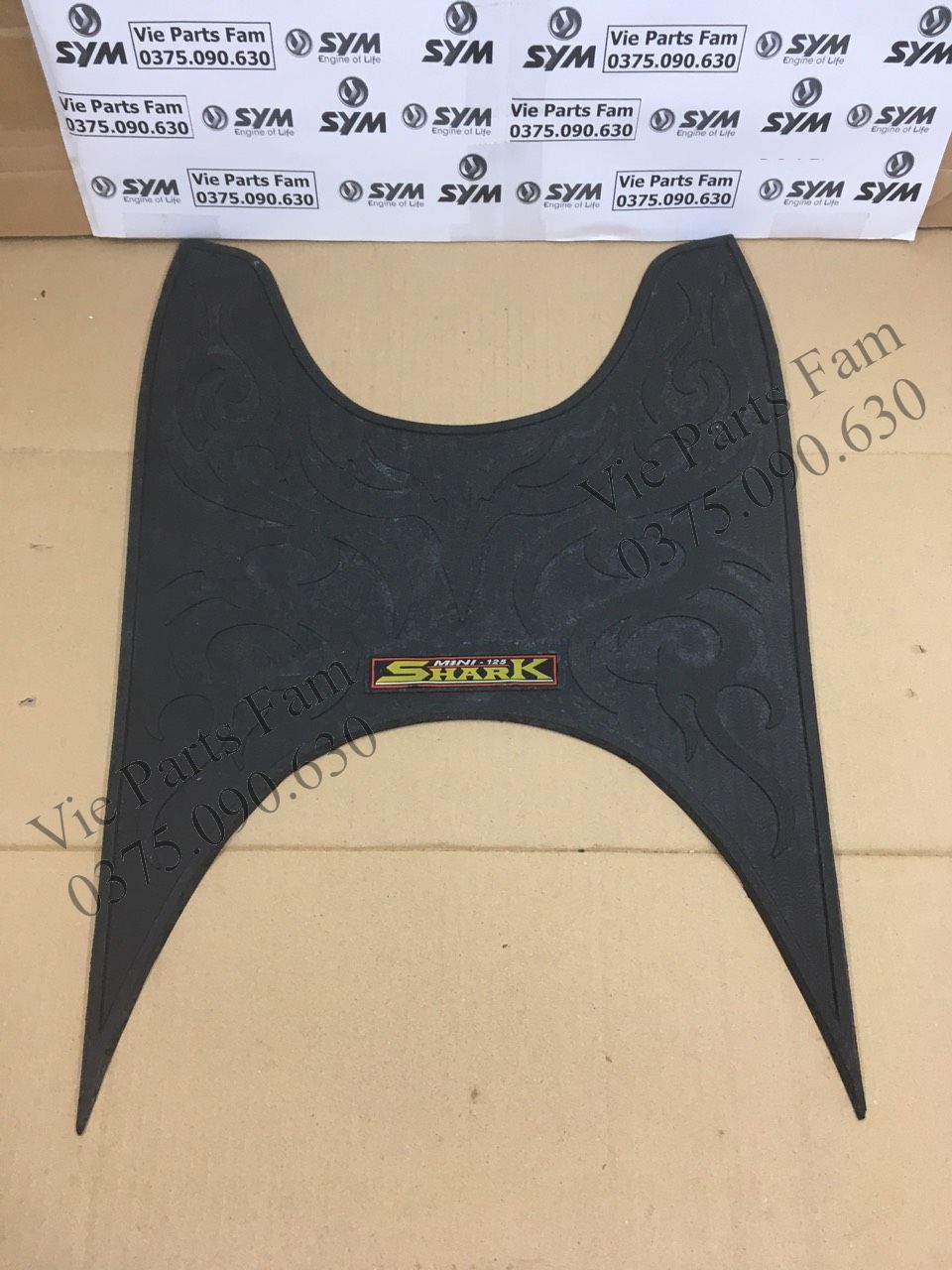 Thảm cao su lót sàn chân Shark Mini