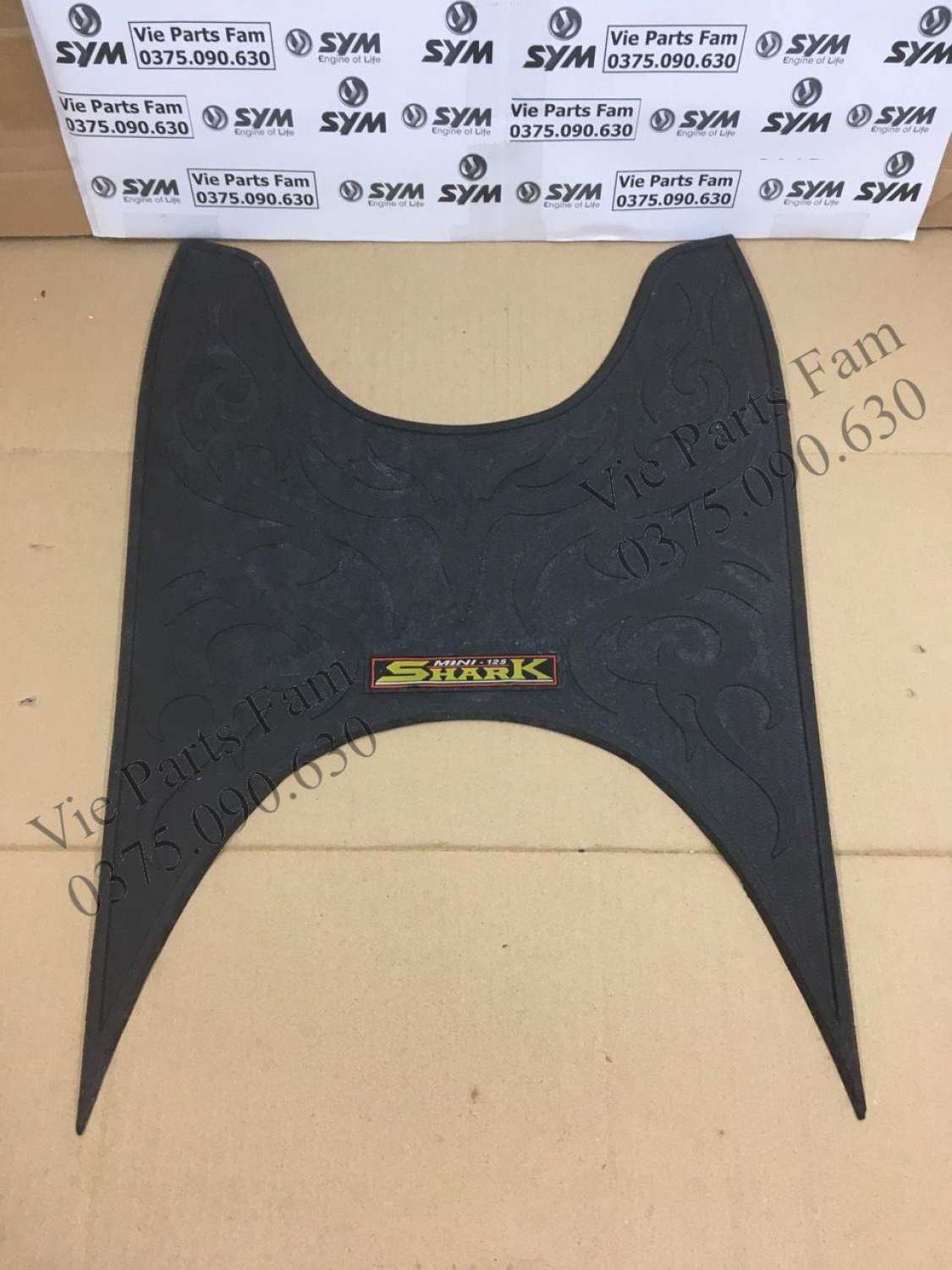 Thảm cao su lót sàn chân Shark Mini