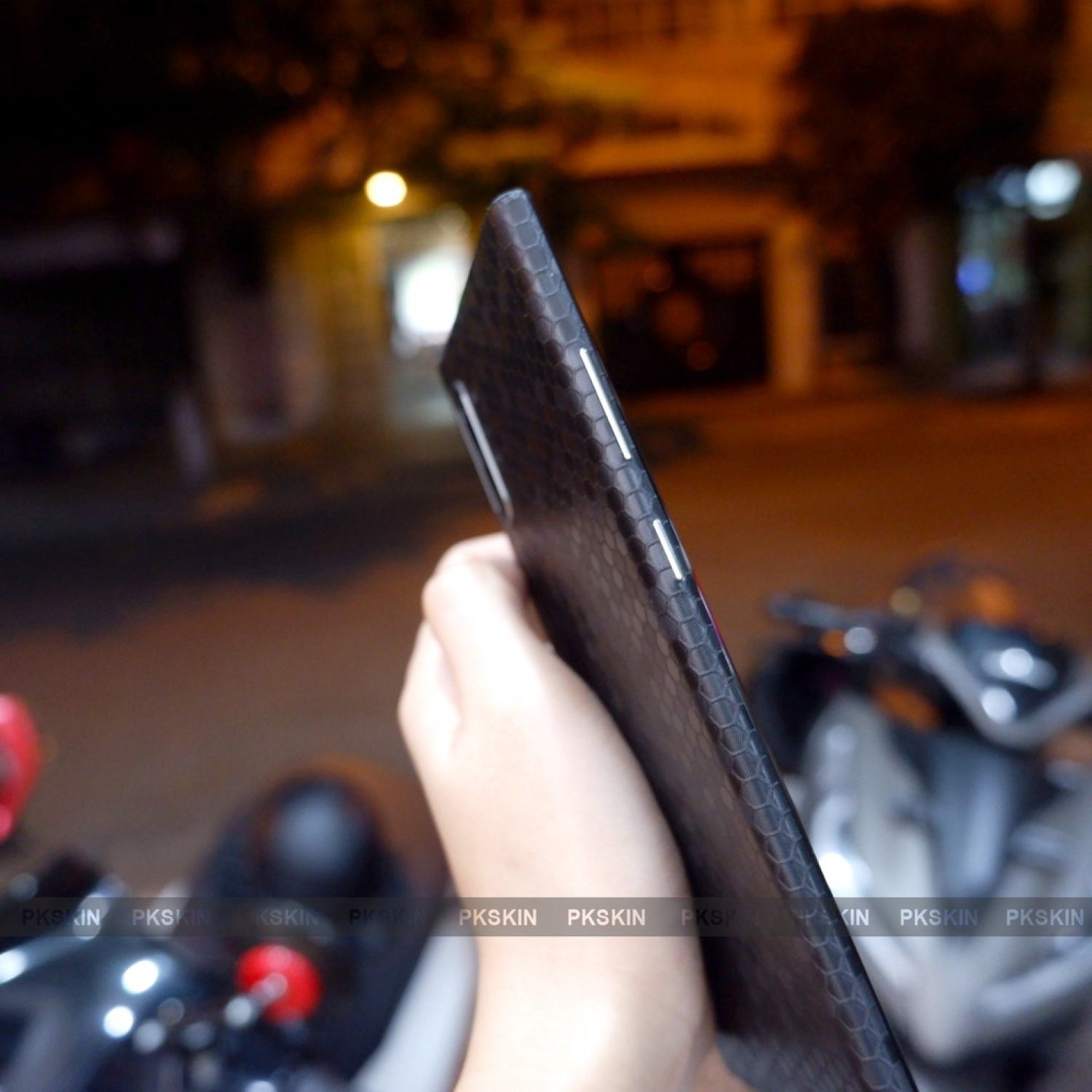 Miếng dán skin full lưng viền samsung Note 10 , Note 10 plus , note 20 , note 20 ultra honeycomb nhập khẩu