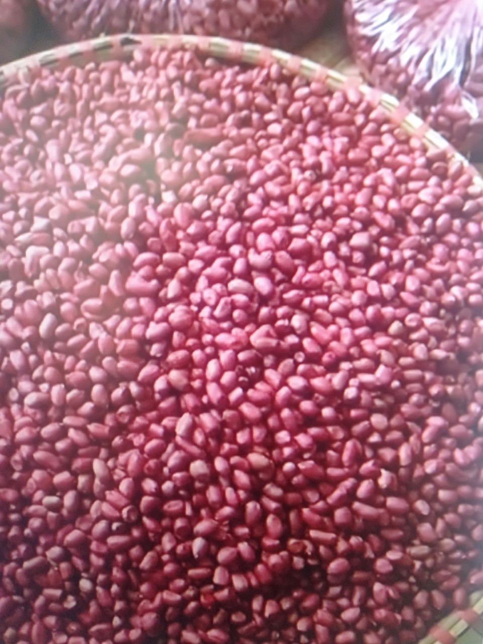 Lạc Đỏ Bắc(đậu phộng đỏ quê) 1kg Bóc Tay từng củ