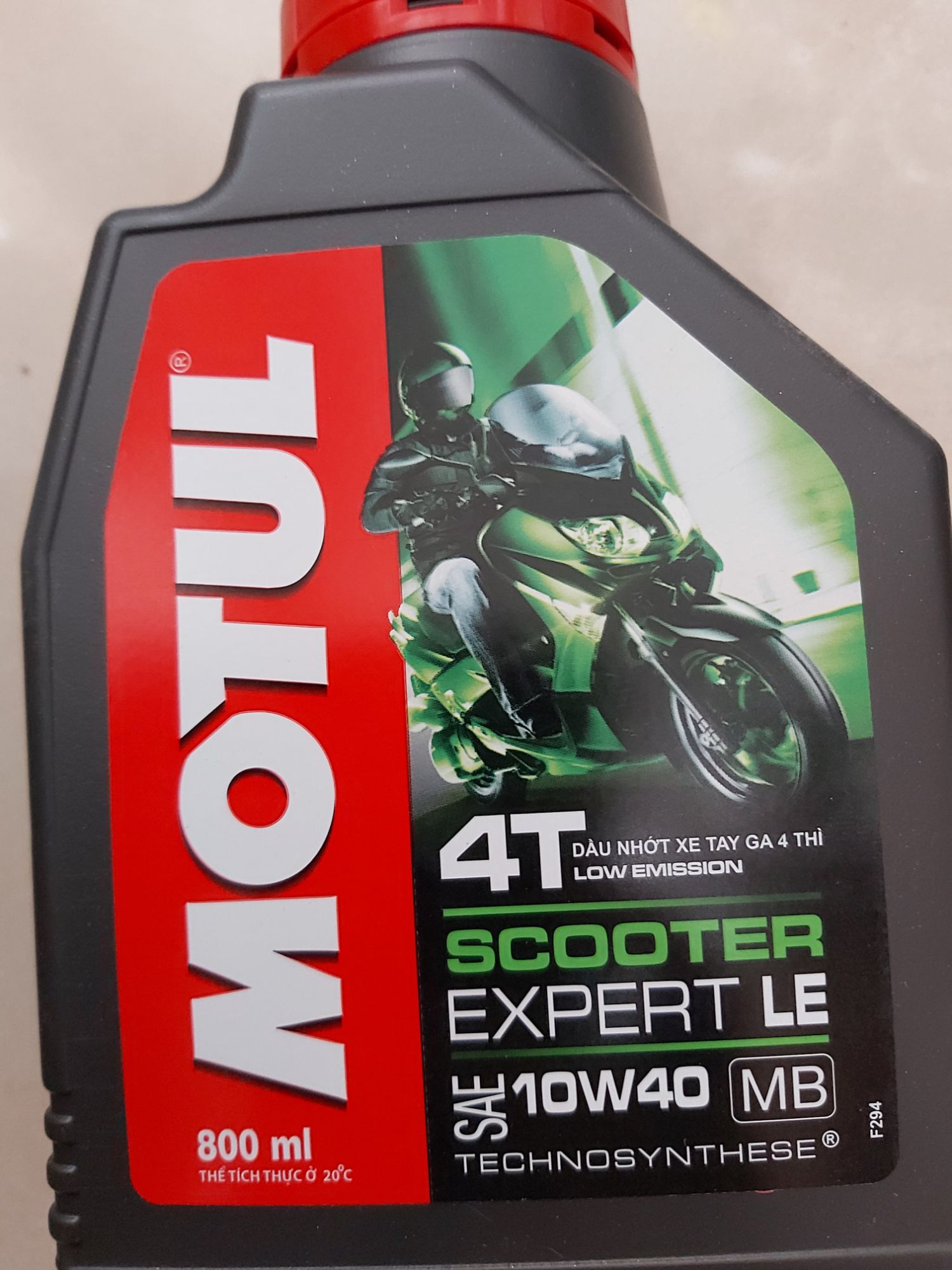nhớt motul tay ga 800ml 10w40
