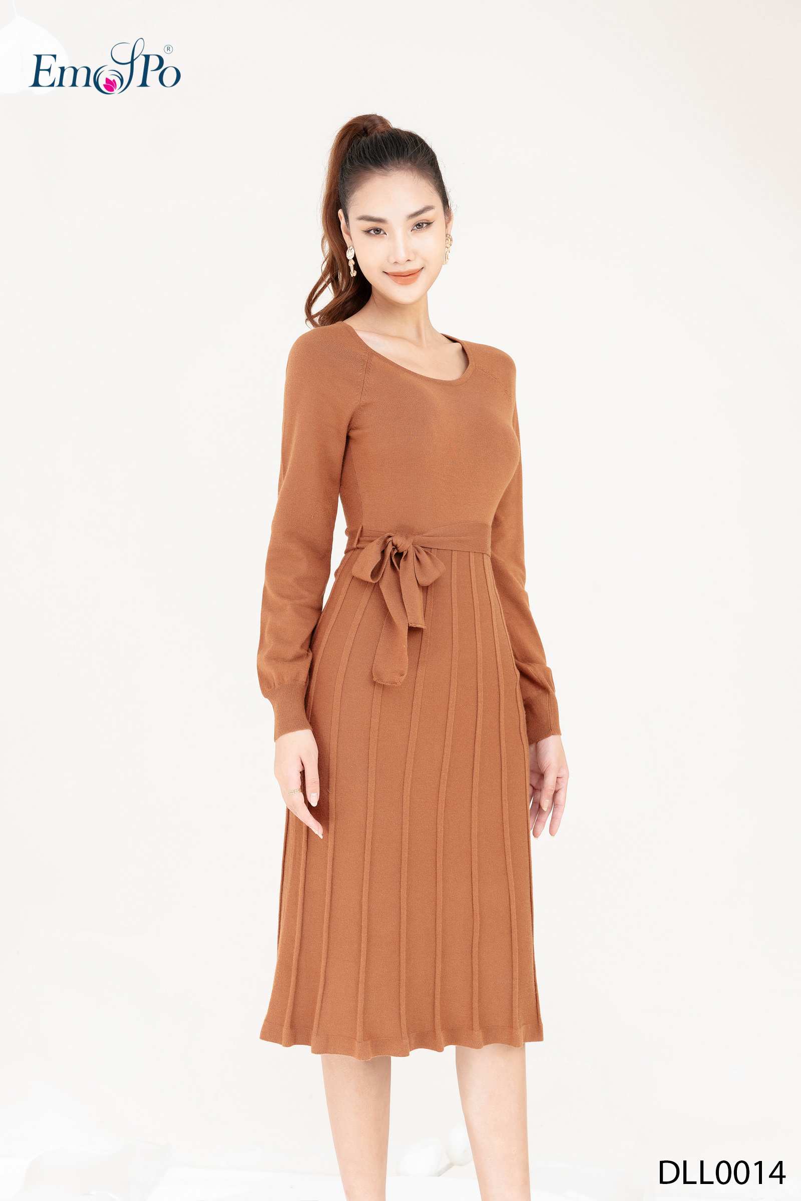 Đầm len dáng xòe emspo đai eo rời dll0014