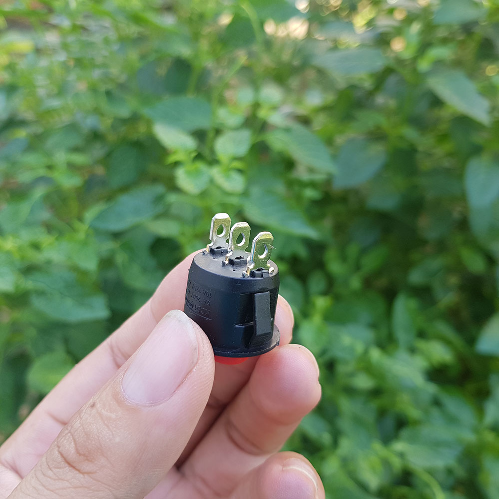 5 Nút công tắc 3 vị trí hình tròn 3 chân màu ĐỎ
