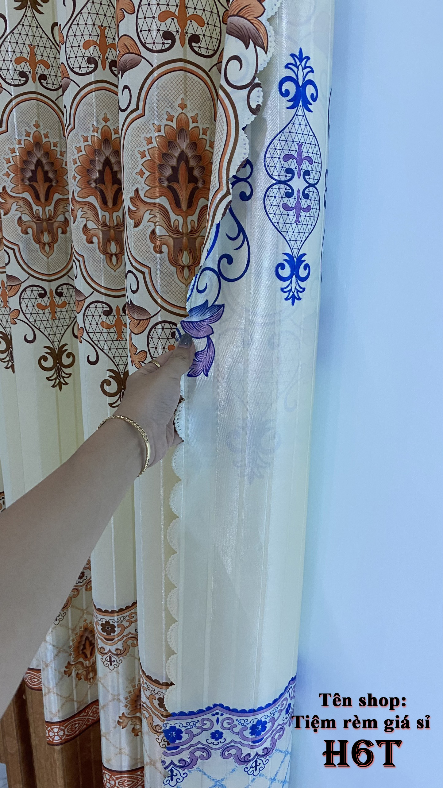 Màn cửa sổ hoặc cửa chính