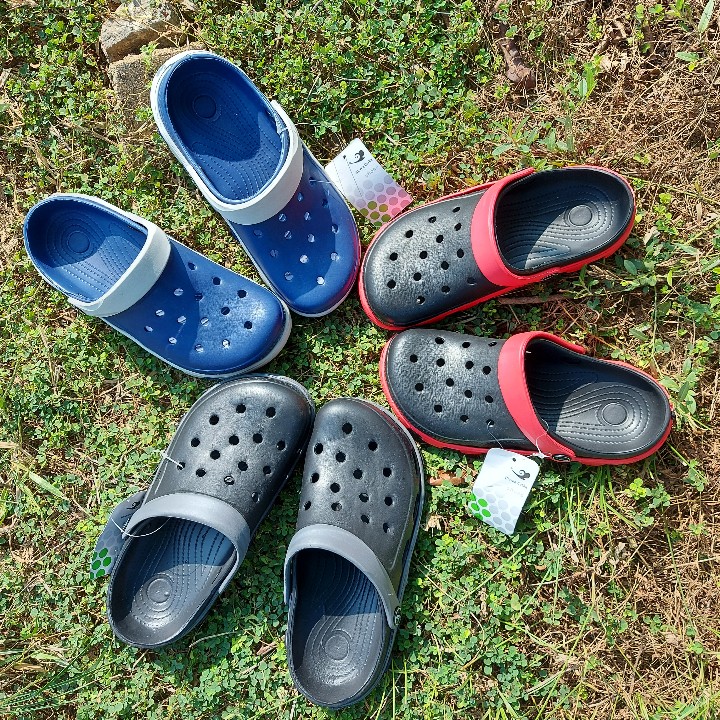 Men's Sandals with Back Straps, Super Light, Super Durable, Can Be Weared on All Types of Ground and Weather, Size 40-44