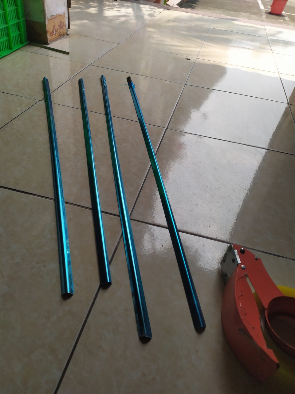 Nẹp viền chân kính Suzuki XL7 inox 304 mới nhất