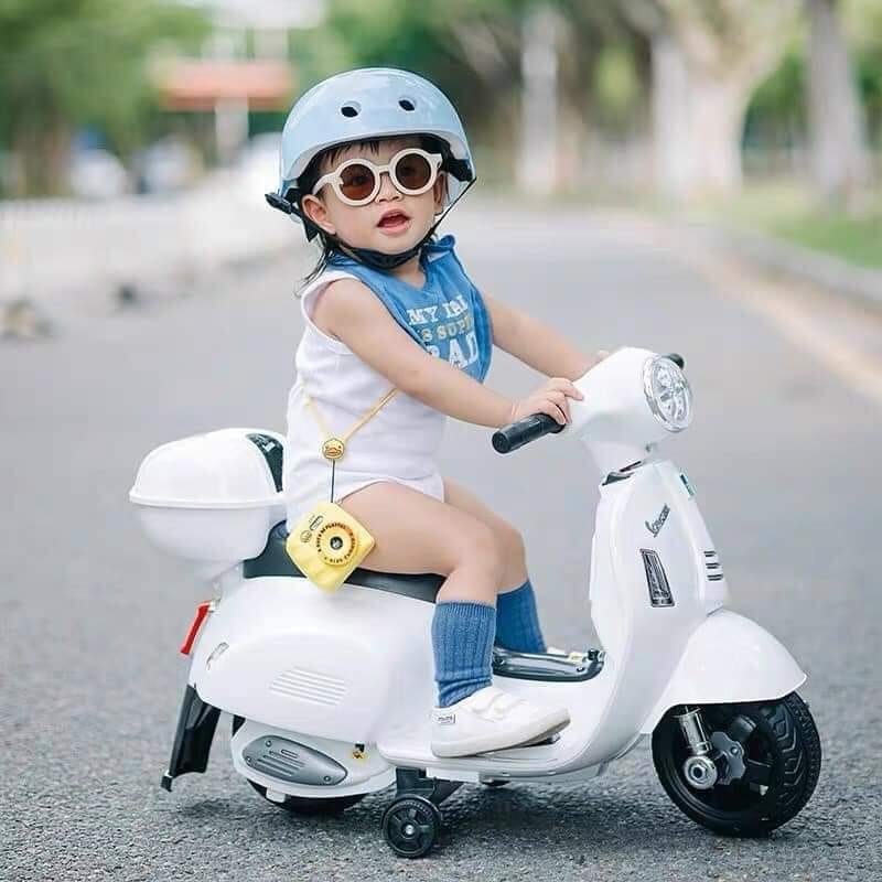 Xe máy điện Vespa cao cấp cho bé