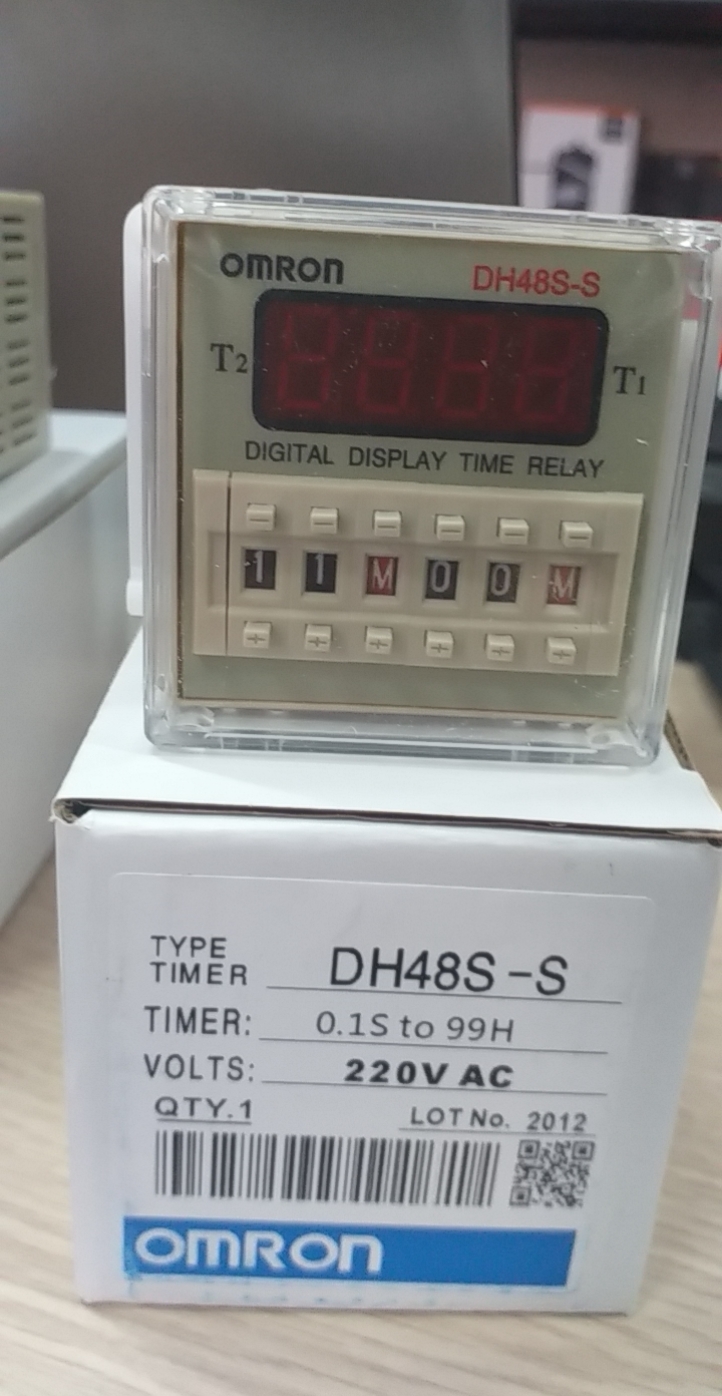 Rơ le thời gian (công tắc hẹn giờ) Omron DH48S-S đã kèm đế