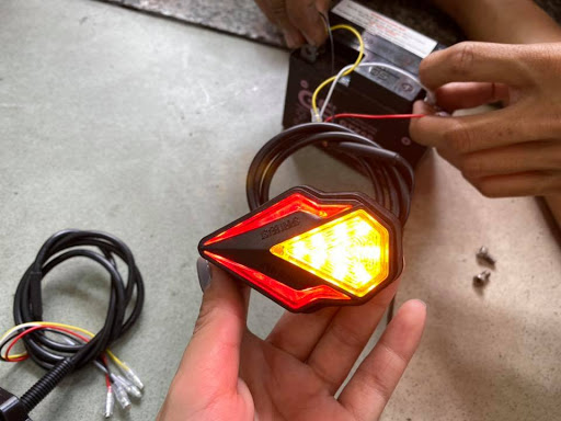 Xinhan winner X ,Winner,Vario,Exciter kiểu L23 sáng 2 màu ( 1 cặp)