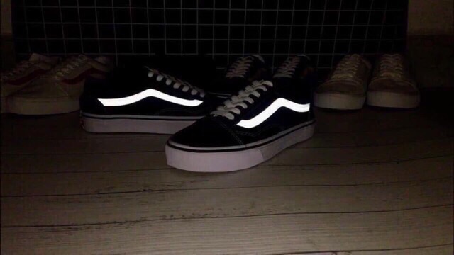 Giầy sneaker nữ phản quang V.....