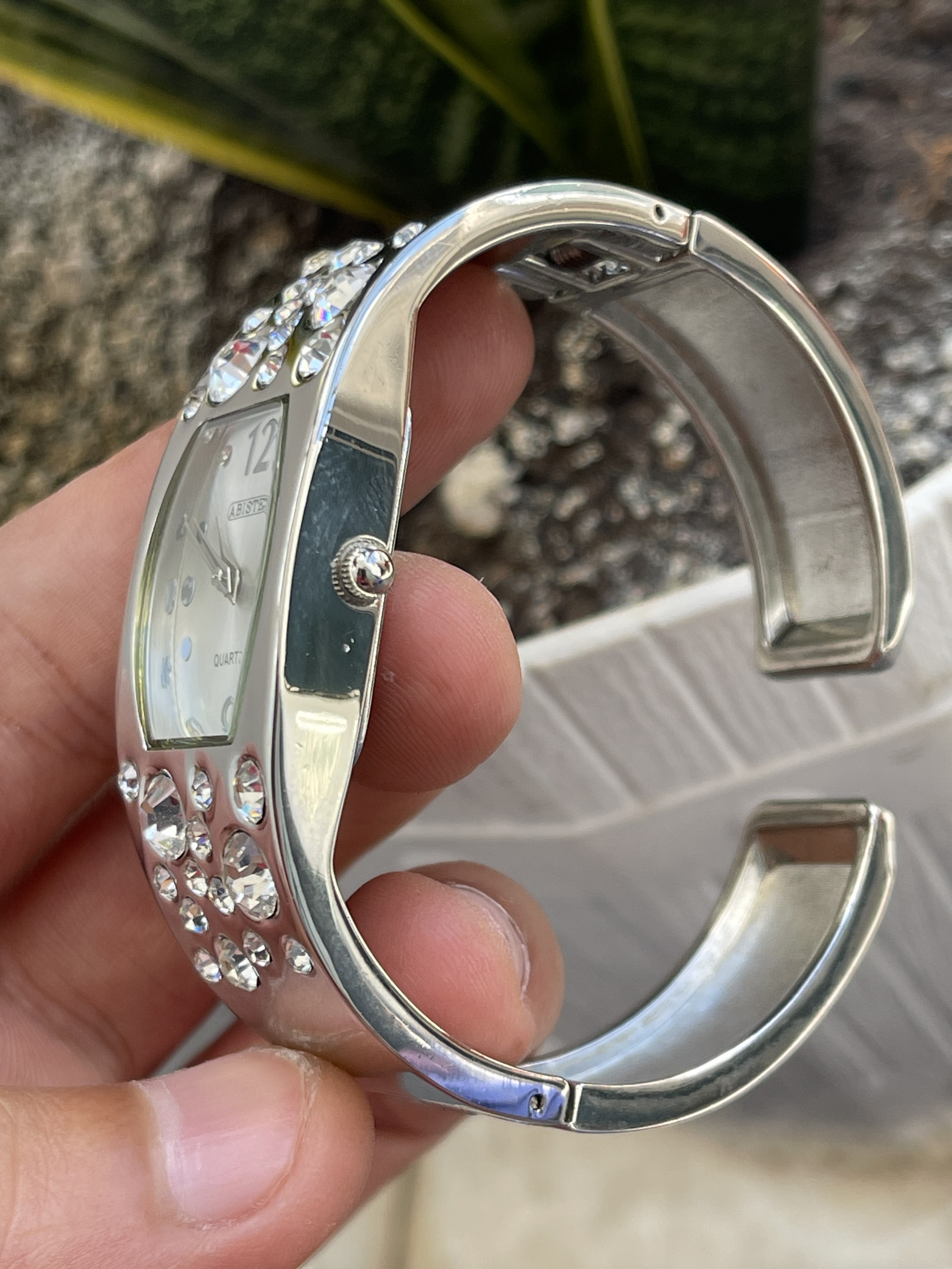 Đồng hồ nữ Abiste chạy pin hàng Si