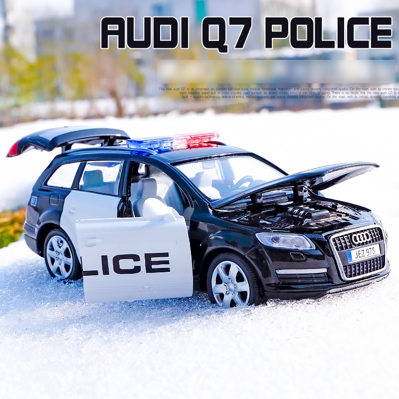 Mô hình Audi Q7 cảnh sát 1:32