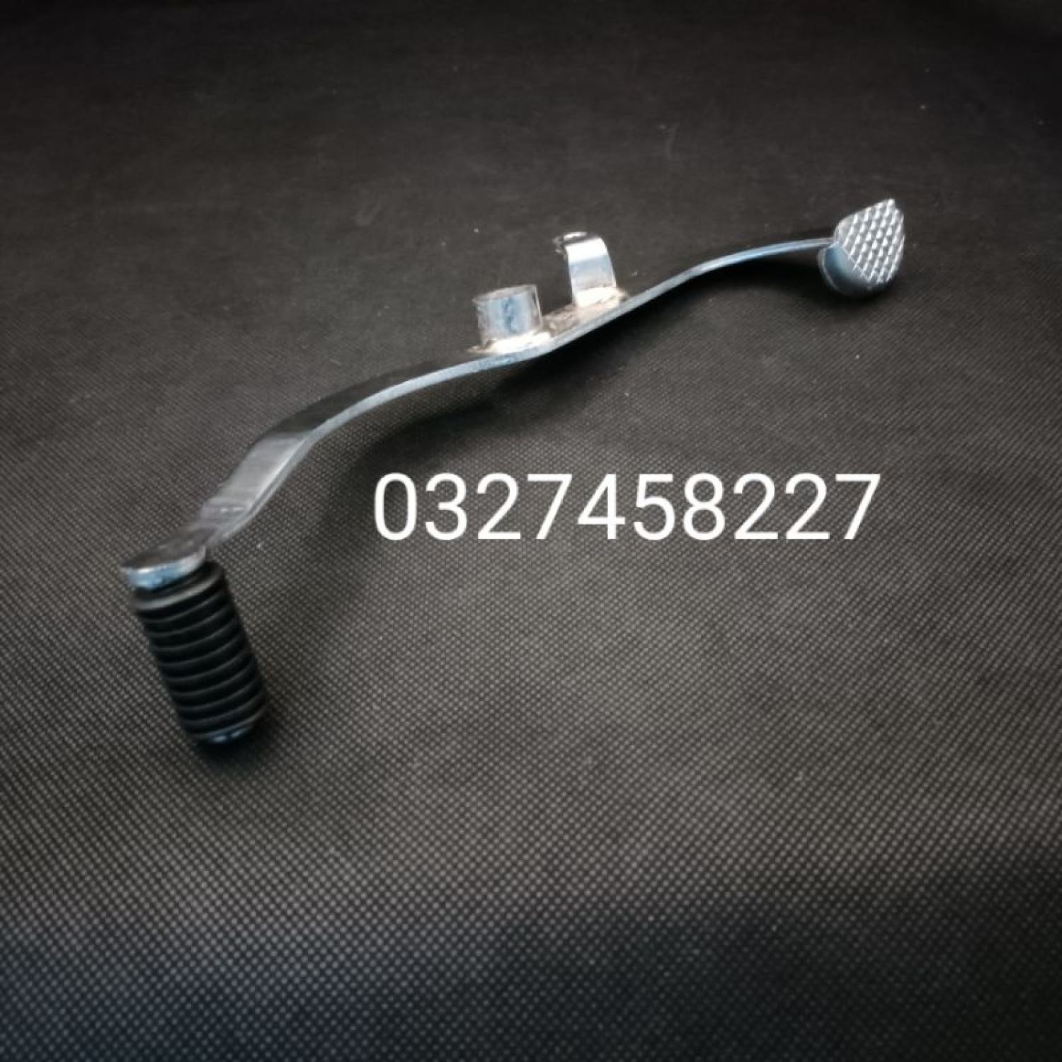 Cần đạp sang số 2 chiều xe Exciter 135 màu trắng