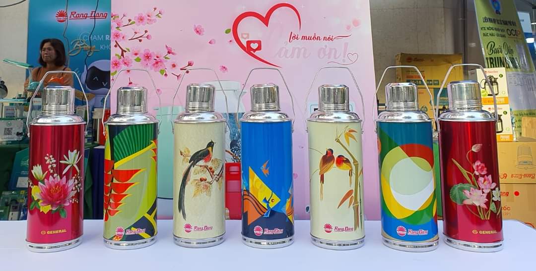 Phích đựng nước vỏ sắt 2 lít cao cấp Rạng Đông Model: 2035 S1