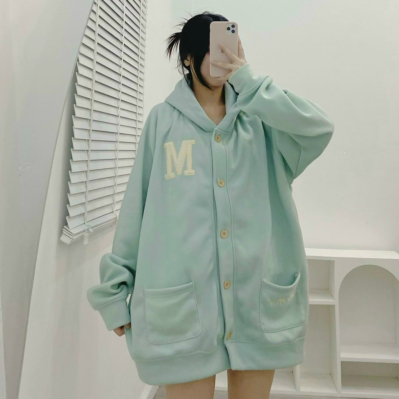 Áo khoác hoodie Áo Koác Nam Nữ kiểu Cài Cúc Thêu Chữ M chất vải thun nỉ Ngoại Mềm Mịn Thời Trang. TP