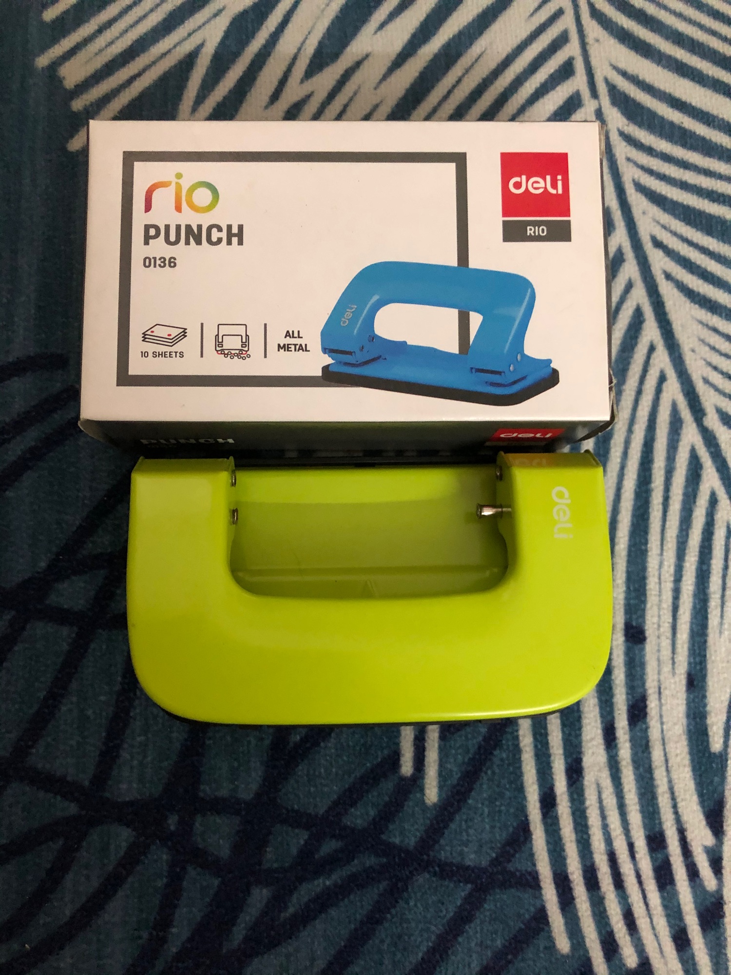 [HCM]Dụng cụ bấm lỗ giấy Deli mã 0136