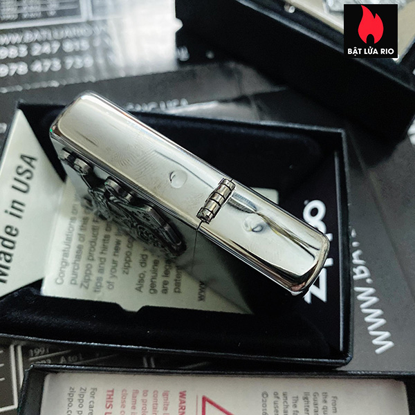 Zippo 49293 - Zippo Cards and Skull Emblem Brushed Chrome