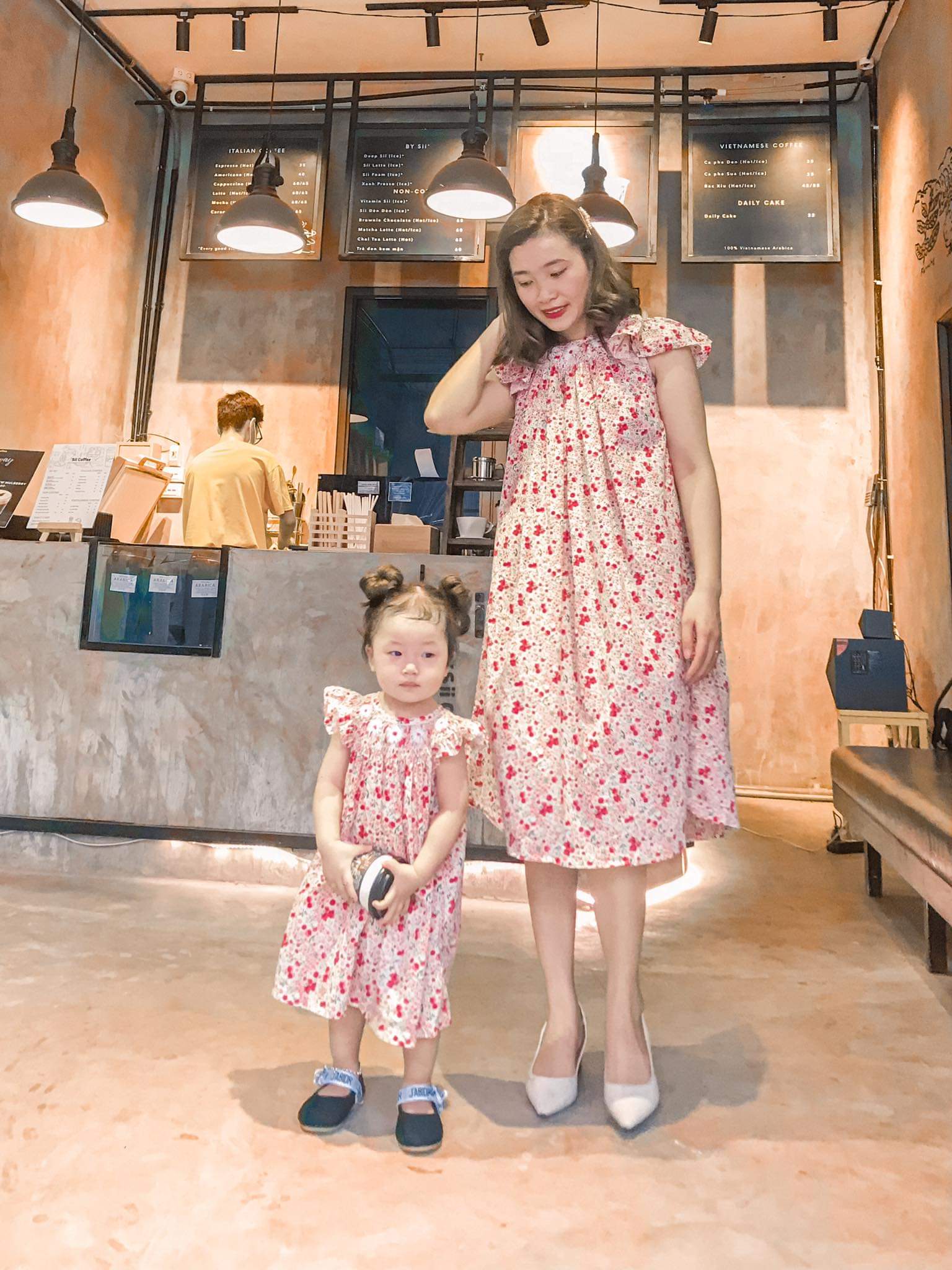 ĐẦM SMOCK ĐỎ HOA NHÍ